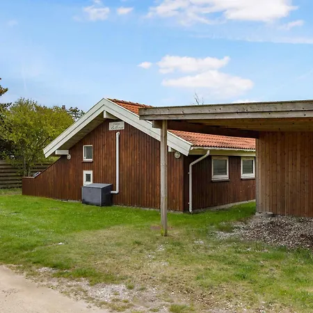 Modern With 200m To Дом отдыха *